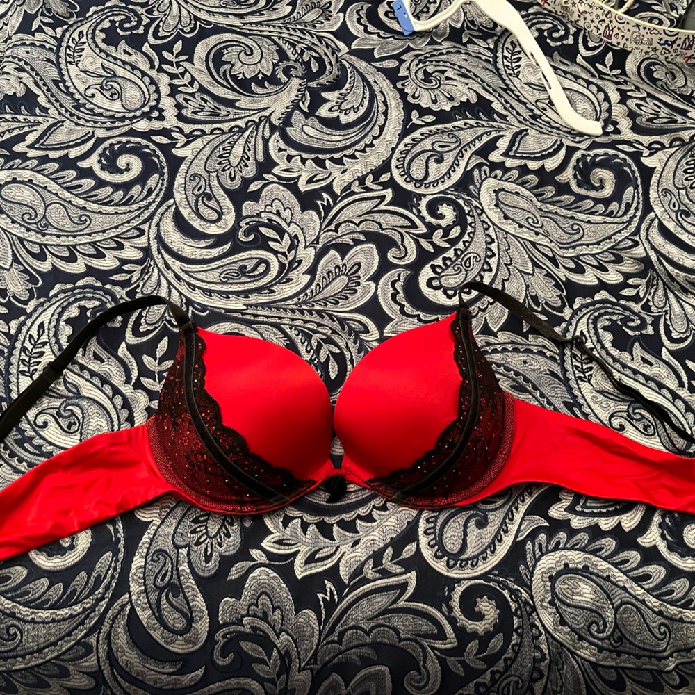 Victoria Secret bra